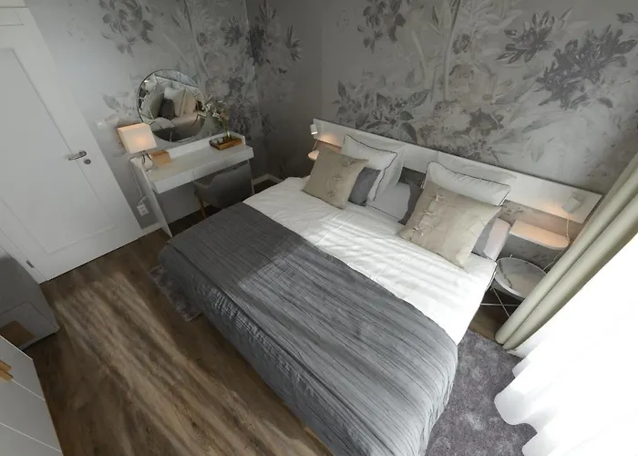 D304 Apartment